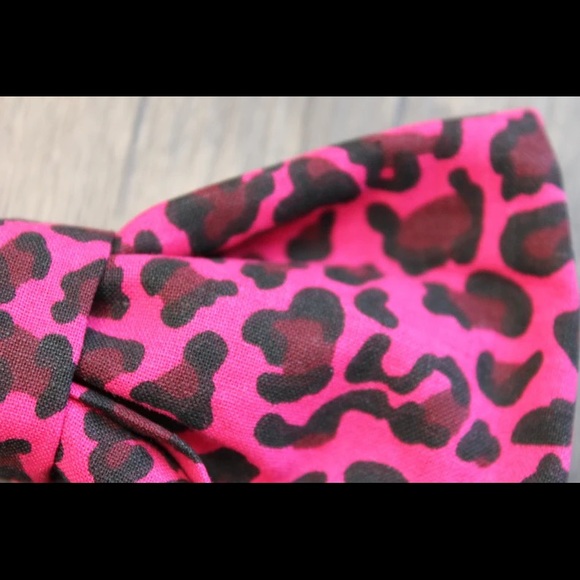 Hot Pink Cheetah Bow - Picture 5 of 5